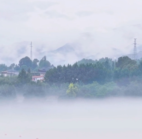 青海化隆：云雾景观美如画